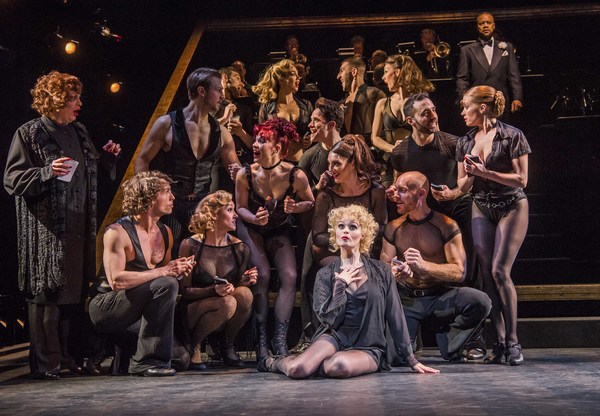 Photo Flash: First Look at Cuba Gooding, Jr. and the Cast of CHICAGO Image