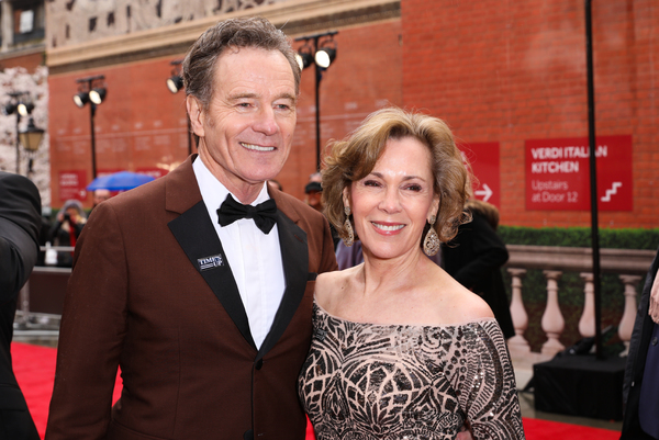 Photo Flash: On the Red Carpet at the Olivier Awards  Image