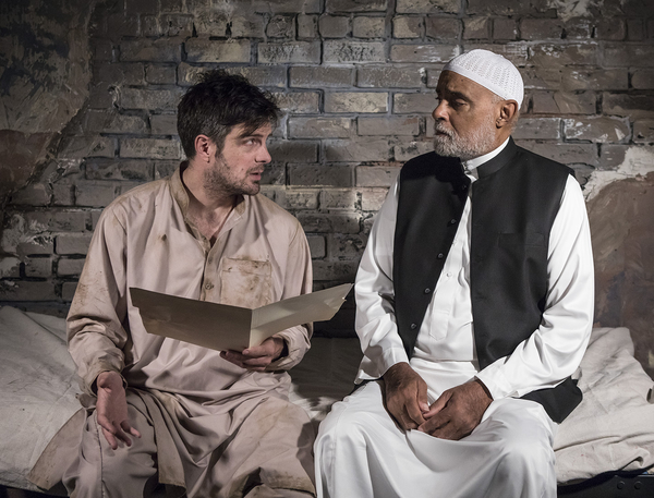 Photo Flash: First Look at Ensemble Theatre Company's THE INVISIBLE HAND 