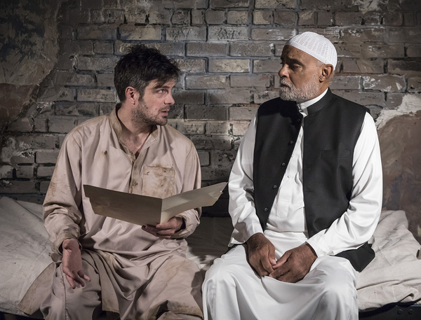 Photo Flash: First Look at Ensemble Theatre Company's THE INVISIBLE HAND Image
