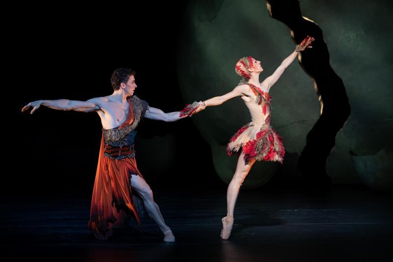 Review: MURPHY Is A Beautiful Celebration Of Acclaimed Australian Choreographer Graeme Murphy's Extensive Career Image