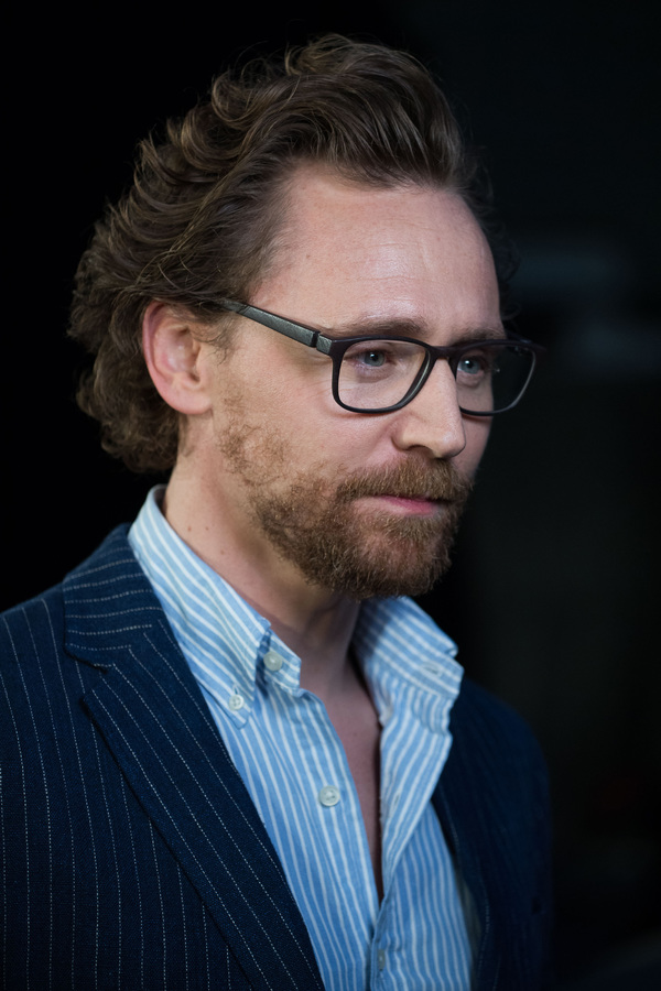  Tom Hiddleston Photo