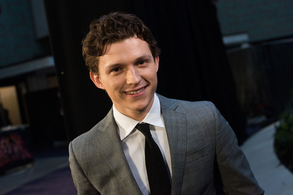 Photo Coverage: Check Out the Cast of Marvel's AVENGERS: INFINITY WAR at the London Fan Event Image