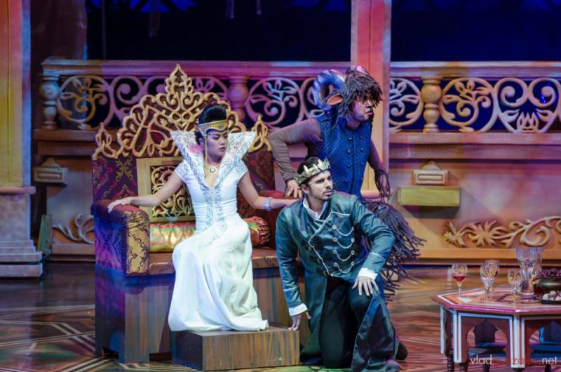Interview: SPAMALOT's George Schulze Talks Life As An Actor Image