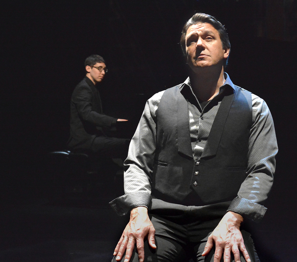 Photo Flash: First Look at NATHAN GUNN FLYING SOLO Image