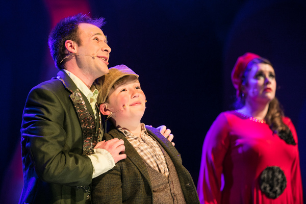 Photo Flash: JAMES AND THE GIANT PEACH Flies Into Berkeley Playhouse Image