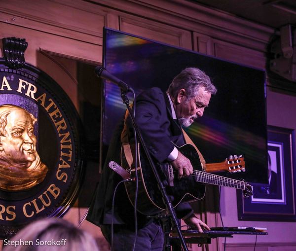 Larry Gatlin Photo