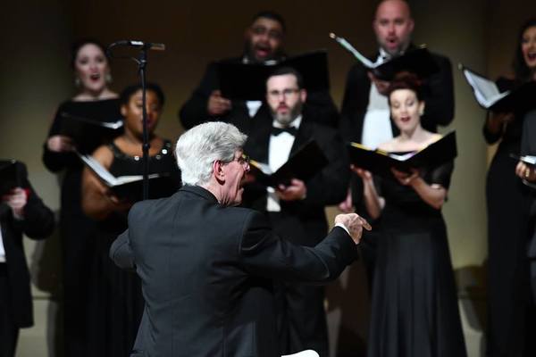 Interview: HCC Artistic Director Robert Simpson on the Chamber Choir's Margaret Hillis Award Win 
