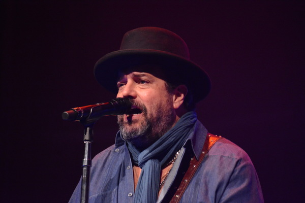 Photo Coverage: THE MAVERICKS Play The Bergen Performing Arts Center Image