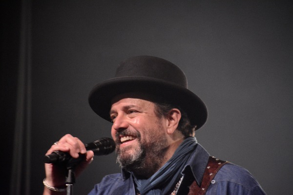 Photo Coverage: THE MAVERICKS Play The Bergen Performing Arts Center Image