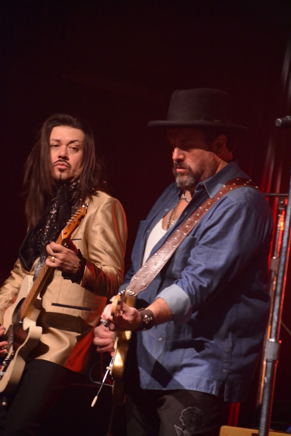 Photo Coverage: THE MAVERICKS Play The Bergen Performing Arts Center 