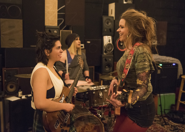 Photo Flash: 33 TO NOTHING Opens Opens at A Red Orchid Image