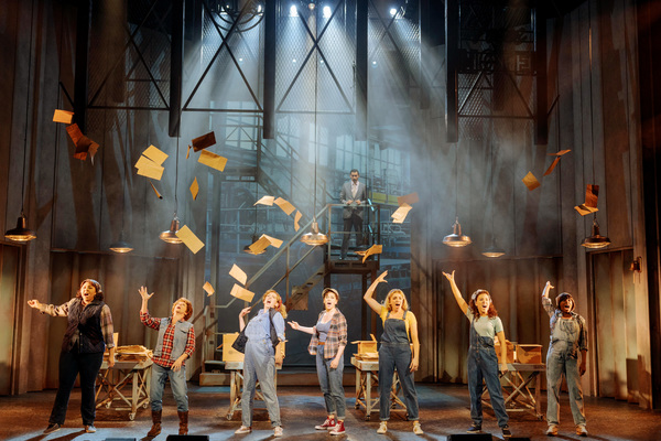 Photo Flash: First Look at the World Premiere of AN OFFICER AND A GENTLEMAN Image