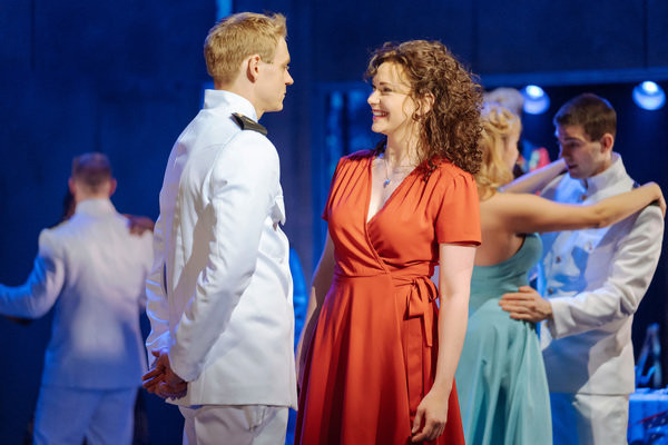 Photo Flash: First Look at the World Premiere of AN OFFICER AND A GENTLEMAN Image
