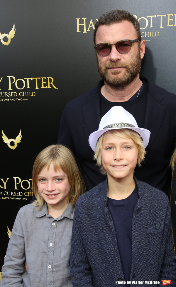 Liev Schreiber, Sasha Schreiber, and Kai Schreiber  Photo