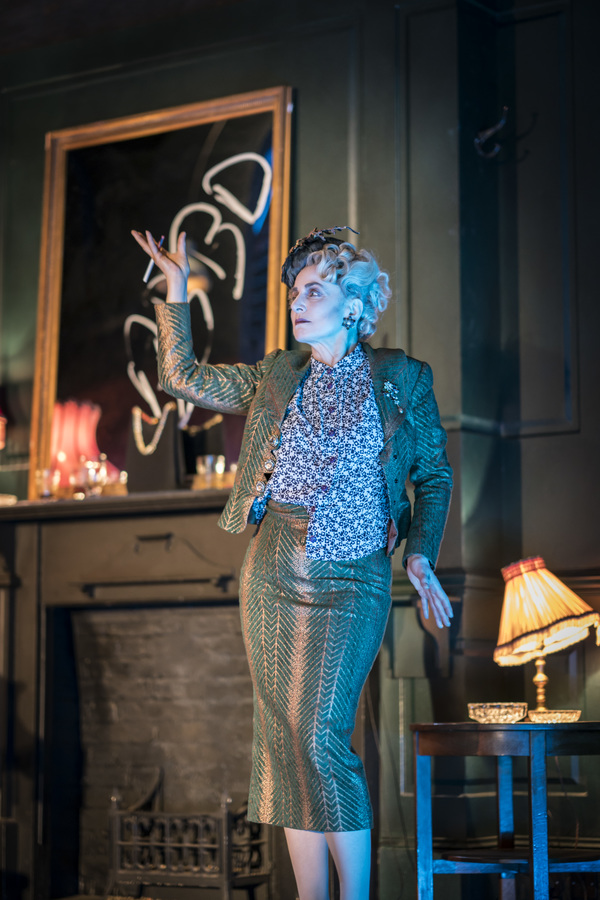 Liza Sadovy as Lettice Willis (The Treacle Queen) Photo