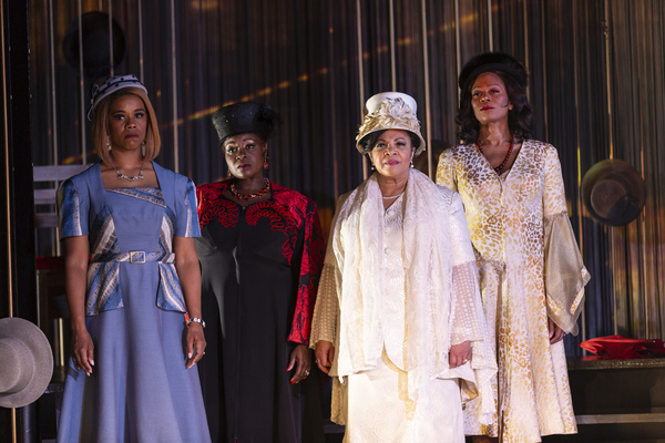 Photo Flash: Long Wharf Theatre Presents Regina King's CROWNS Image