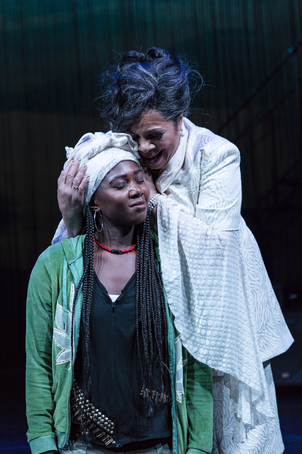 Photo Flash: Long Wharf Theatre Presents Regina King's CROWNS Image