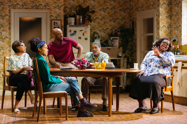 Photo Flash: First Look at NINE NIGHT at the National Theatre Image
