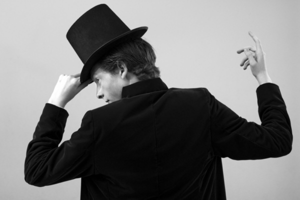 Photo Flash: Outcry Youth Theatre Takes ROMEO AND JULIET To The Circus Image
