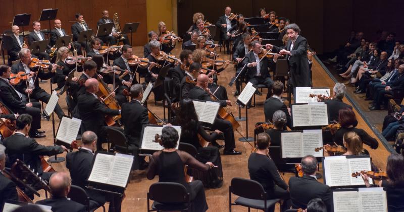 Review: DUDAMEL AND THE LOS ANGELES PHILHARMONIC at Geffen Hall - First the Dodgers, then the Giants... 