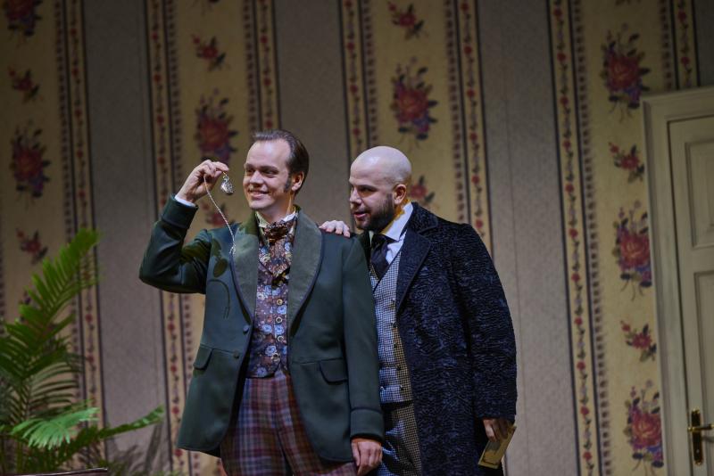 Review: DIE FLEDERMAUS at Deutsche Oper Berlin - An ABC Production (an Amateurish, Boring Catastrophe) directed by former operatic tenor, Rolando Villazón 