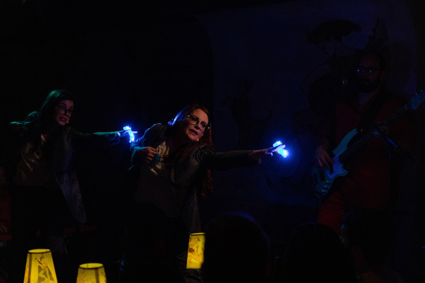 Photo Flash:Nancy and Beth (Featuring Megan Mullally and Stephanie Hunt) Make Cafe Carlyle Debut 