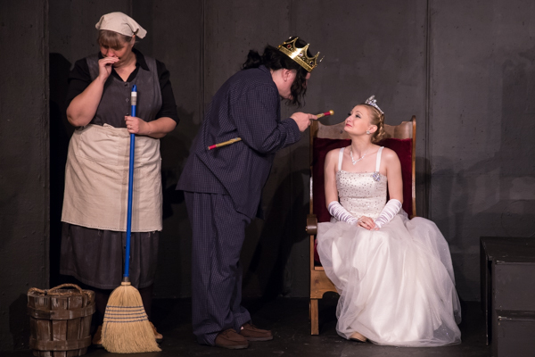 Photo Coverage: First Look at Curtain Players' EXIT THE KING Image