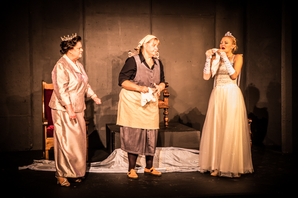 Photo Coverage: First Look at Curtain Players' EXIT THE KING Image