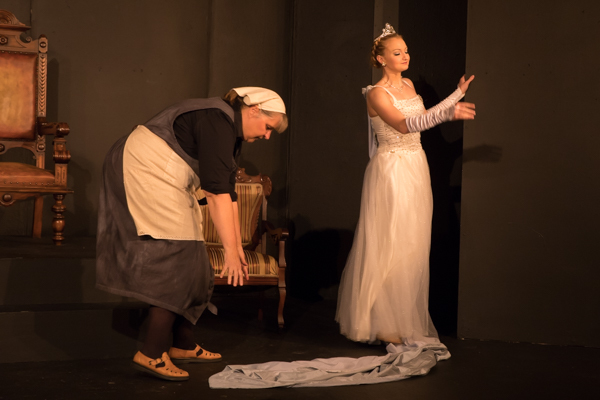 Photo Coverage: First Look at Curtain Players' EXIT THE KING Image