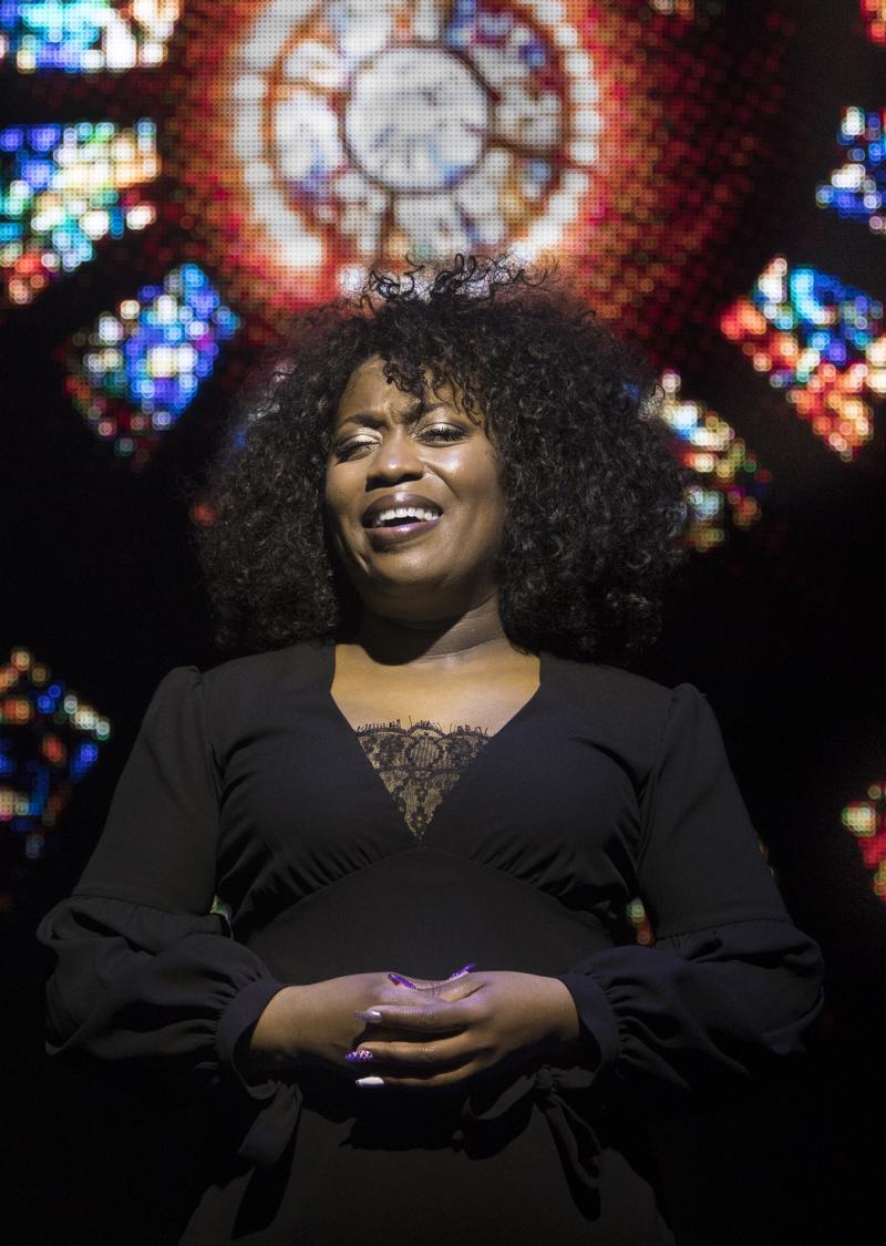 Review: SISTER ACT at New Theatre Restaurant Image