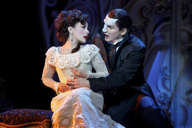 Review: Paramount Presents LOVE NEVER DIES - Oh, Please Let It 