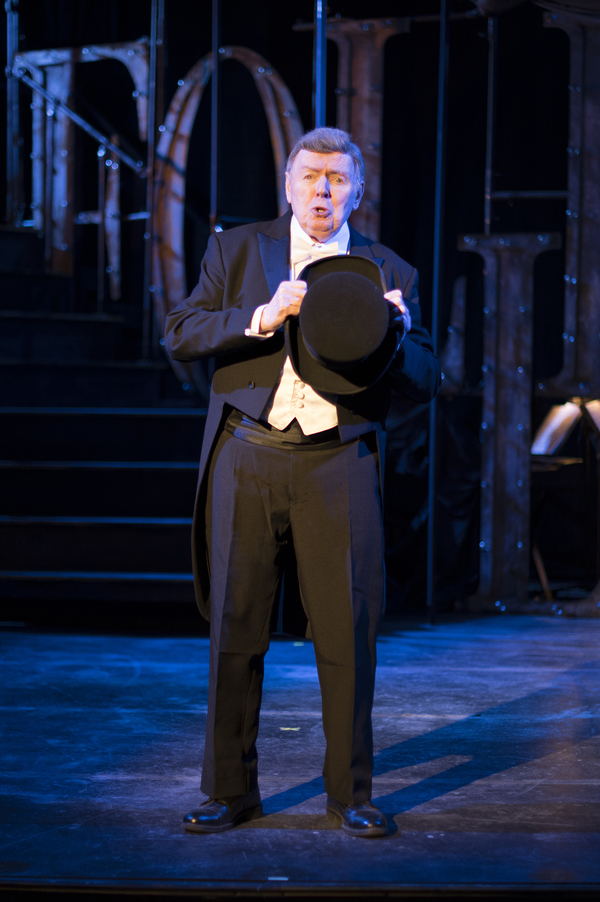 Photo Flash: First Look at FOLLIES at Astoria Performing Arts Center Image