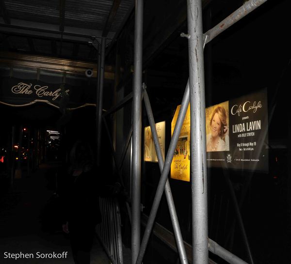 Photo Coverage: Hal Prince Visits Linda Lavin at Cafe Carlyle Image