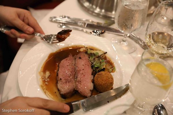 Photo Coverage: Dean Larry King at His Table as The Friars Club Salutes Le Cirque Image