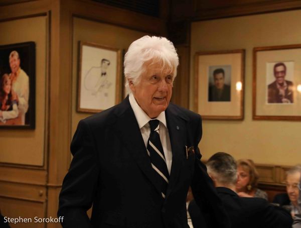 Photo Coverage: Dean Larry King at His Table as The Friars Club Salutes Le Cirque Image