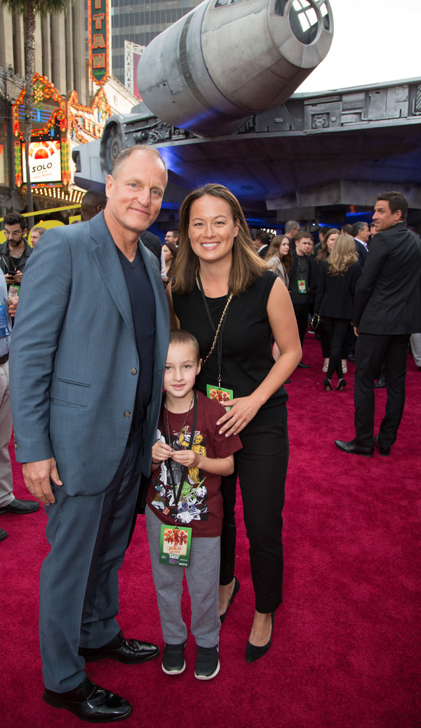 Photo Flash: SOLO: A STAR WARS STORY World Premiere Image