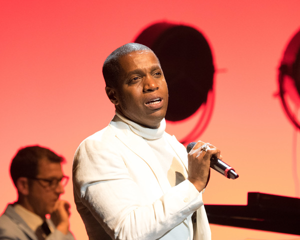 Photo Coverage: VINTAGE TROUBLE'S TY TAYLOR DEBUTS NOUVEAU MID-CENTURY ROMANCE SONGBOOK AT THE WALLIS ANNENBERG 