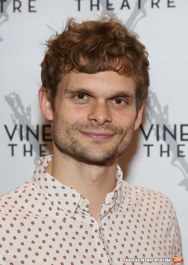 Photo Coverage: On the Red Carpet for Vineyard Theatre's Spring Gala! Image