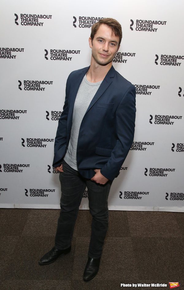 Photo Coverage: Idina Menzel and the Company SKINTIGHT Meet the Press! Image