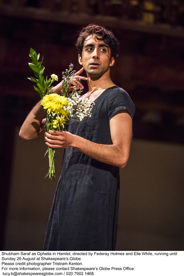 Photo Flash: First Look at HAMLET at Shakespeare's Globe Image