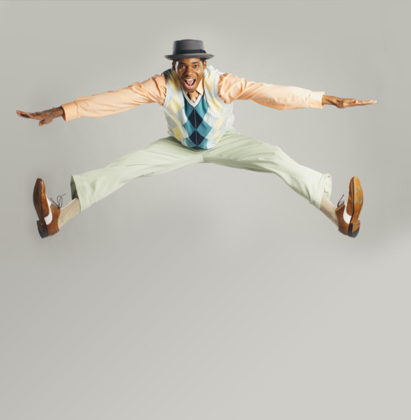 Photo Flash: SINGIN' IN THE RAIN Comes to Omaha Community Playhouse Image