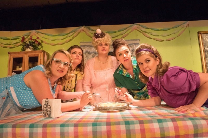 Review: FIVE LESBIANS EATING A QUICHE at Fantastic.Z is a Scrumptious Slice of Crazy Image