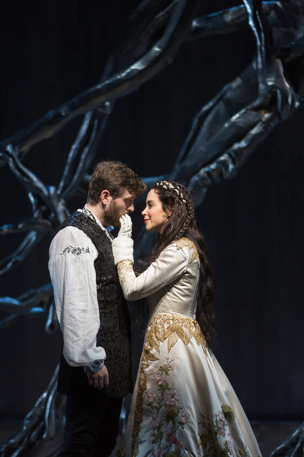 Review Roundup: Alexandra Silber and Ken Clark in CAMELOT at Shakespeare Theatre Company  Image