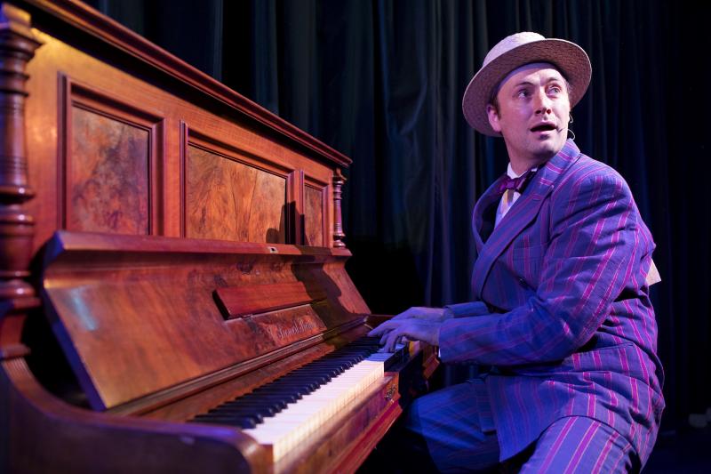 Review: The Story Of The Ultimate Overbearing Stagemother Plays Out In GYPSY Image