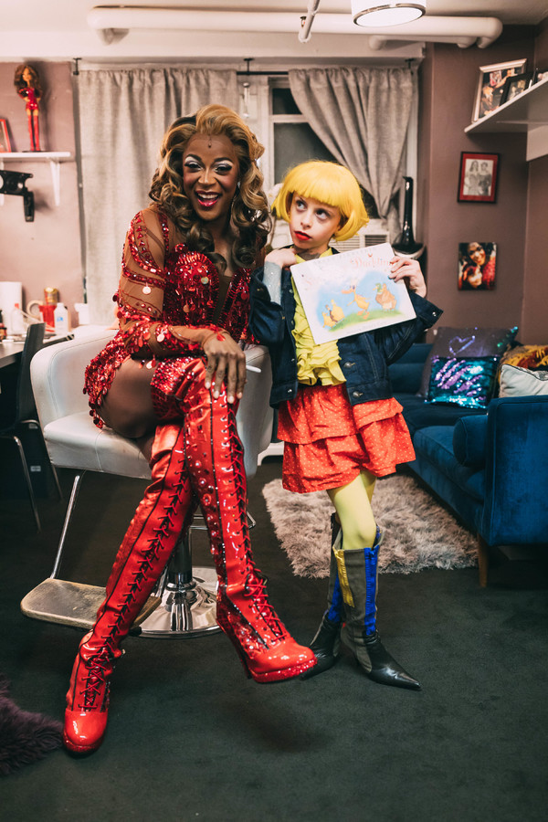 Photo Flash: Desmond Napoles Visits the Cast of KINKY BOOTS Image