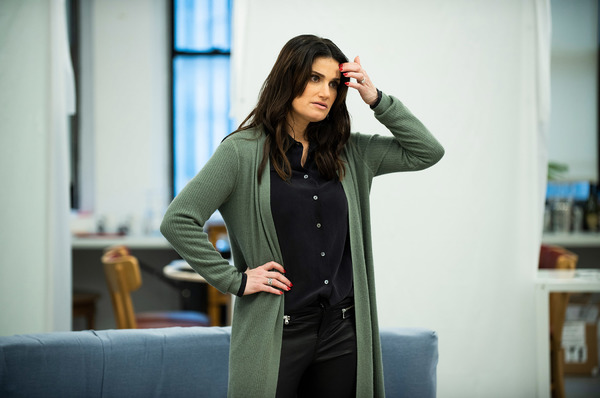 Photo Flash: In Rehearsal with Idina Menzel and the Cast of SKINTIGHT Image