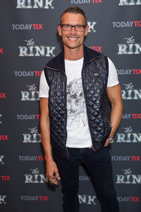 Photo Flash: On the Red Carpet at Press Night of THE RINK  Image