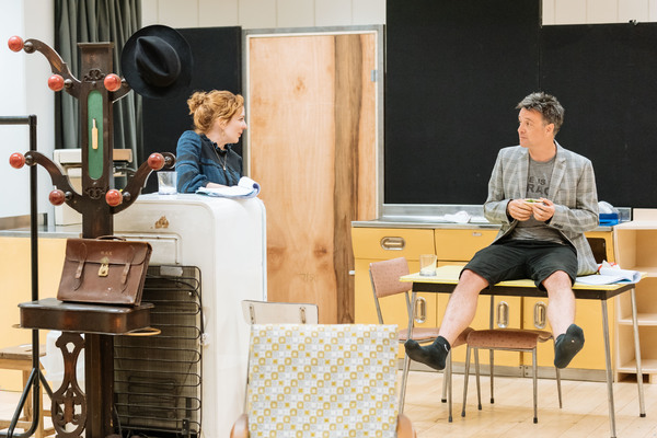 Photo Flash: In Rehearsal with Katherine Parkinson and the Cast of HOME, I'M DARLING 