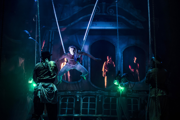 Photo Flash: Lookingglass Theatre Company Mounts 20,000 LEAGUES UNDER THE SEAS  Image